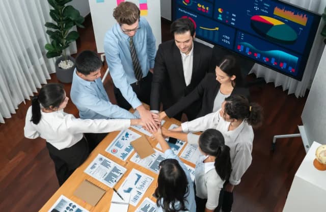 Managing cross functional teams