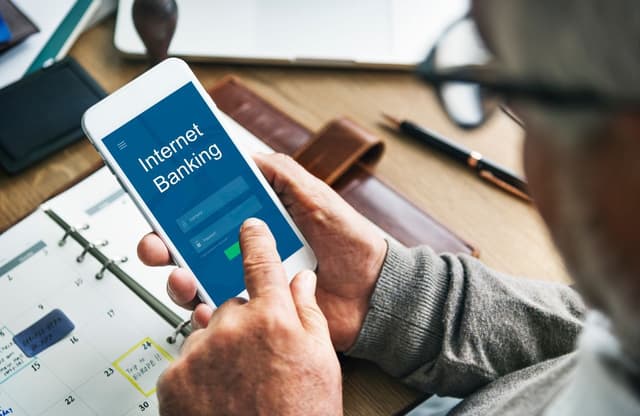 traditional banking to fintech